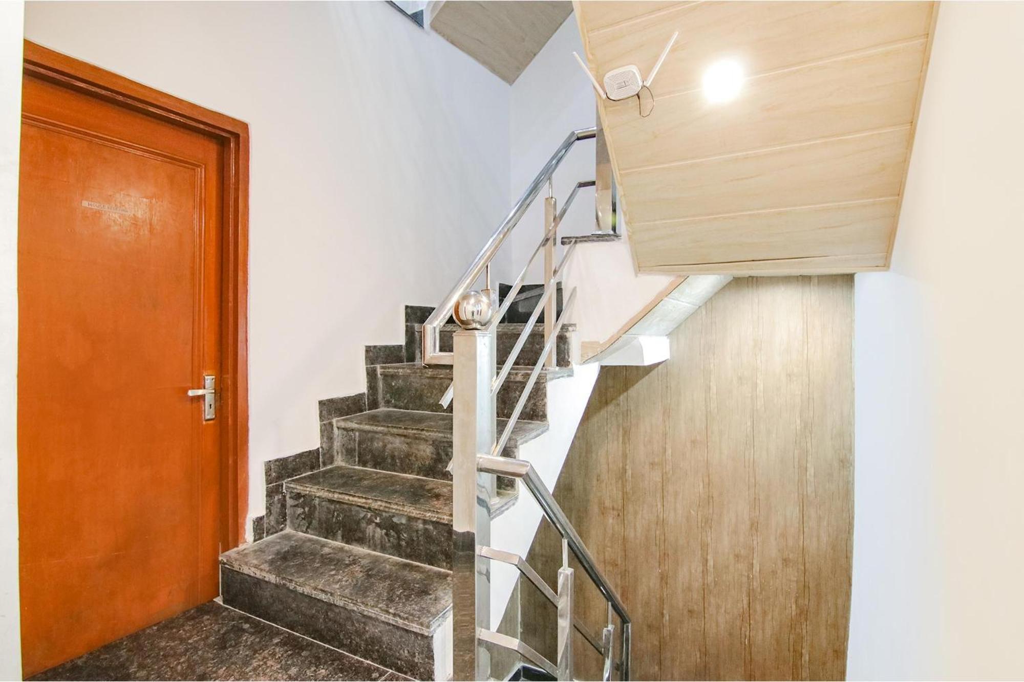 Fabexpress Kalsia Homestay - Nr Radha Krishna Mandir Mussoorie Exterior foto